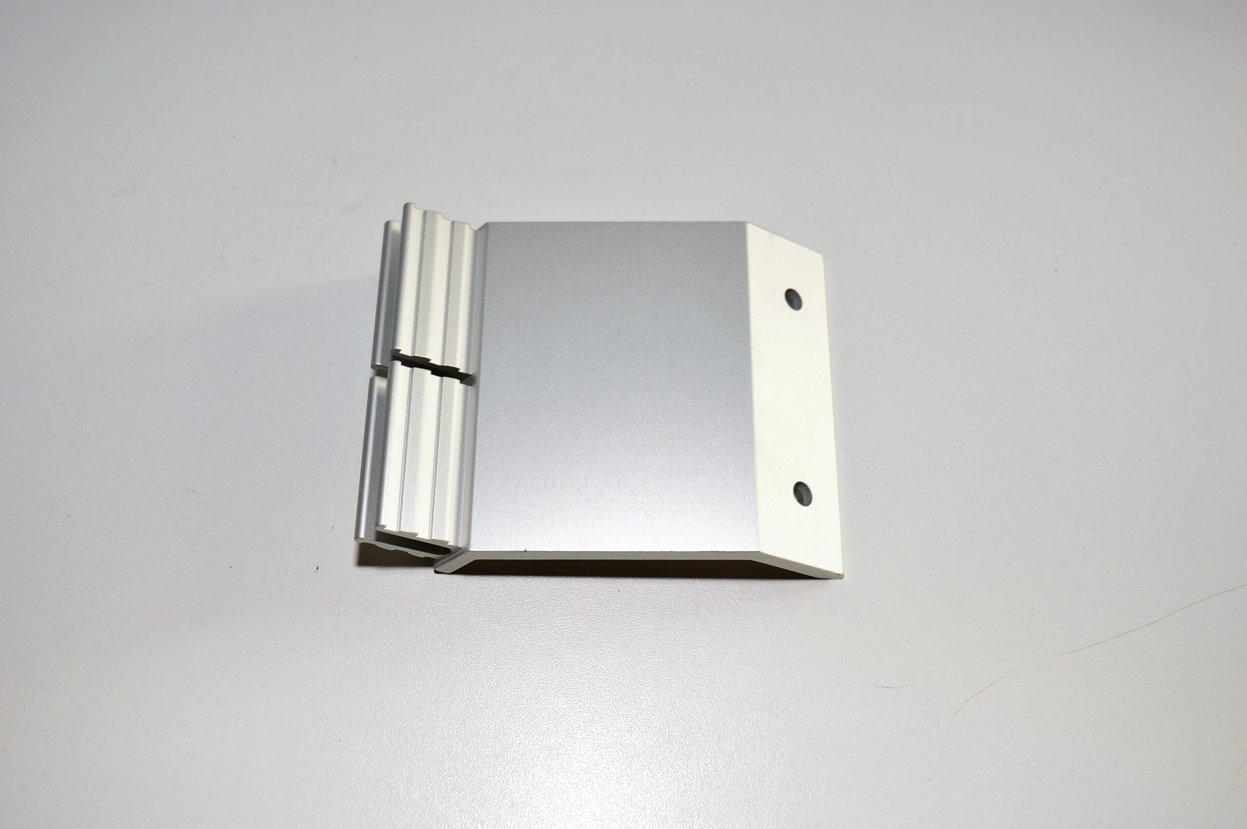 greep TBV Aluminium Schuifdeur/Schuifraam/deur - EV1 /zilver kleurig. HoH bevestigings maten: 62mm.
