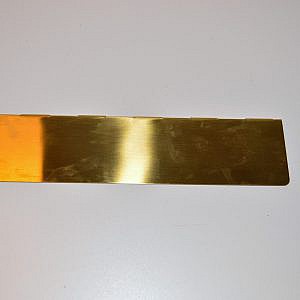 Randi brievenbus klep / tochtklep Messing / goud lengte= 80mm / Breedte= 325mm (brievenbus) (tochtklep) (randi brievenbus) (messing) (brievenklep)